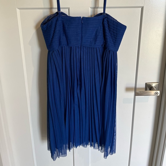 Calvin Klein knee length cocktail dress - Picture 2 of 4